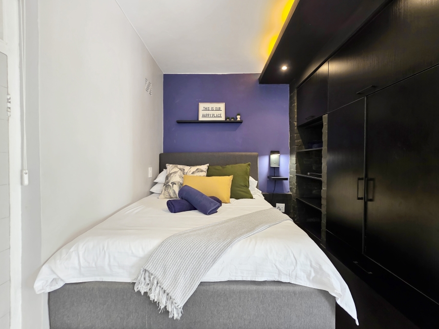 0 Bedroom Property for Sale in Sea Point Western Cape